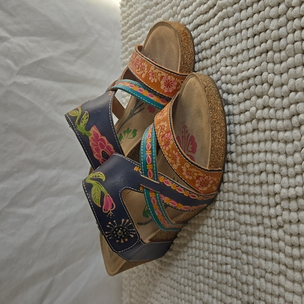 L'Artiste by Spring Step Blue Floral Leather Swan Wedge Sandals